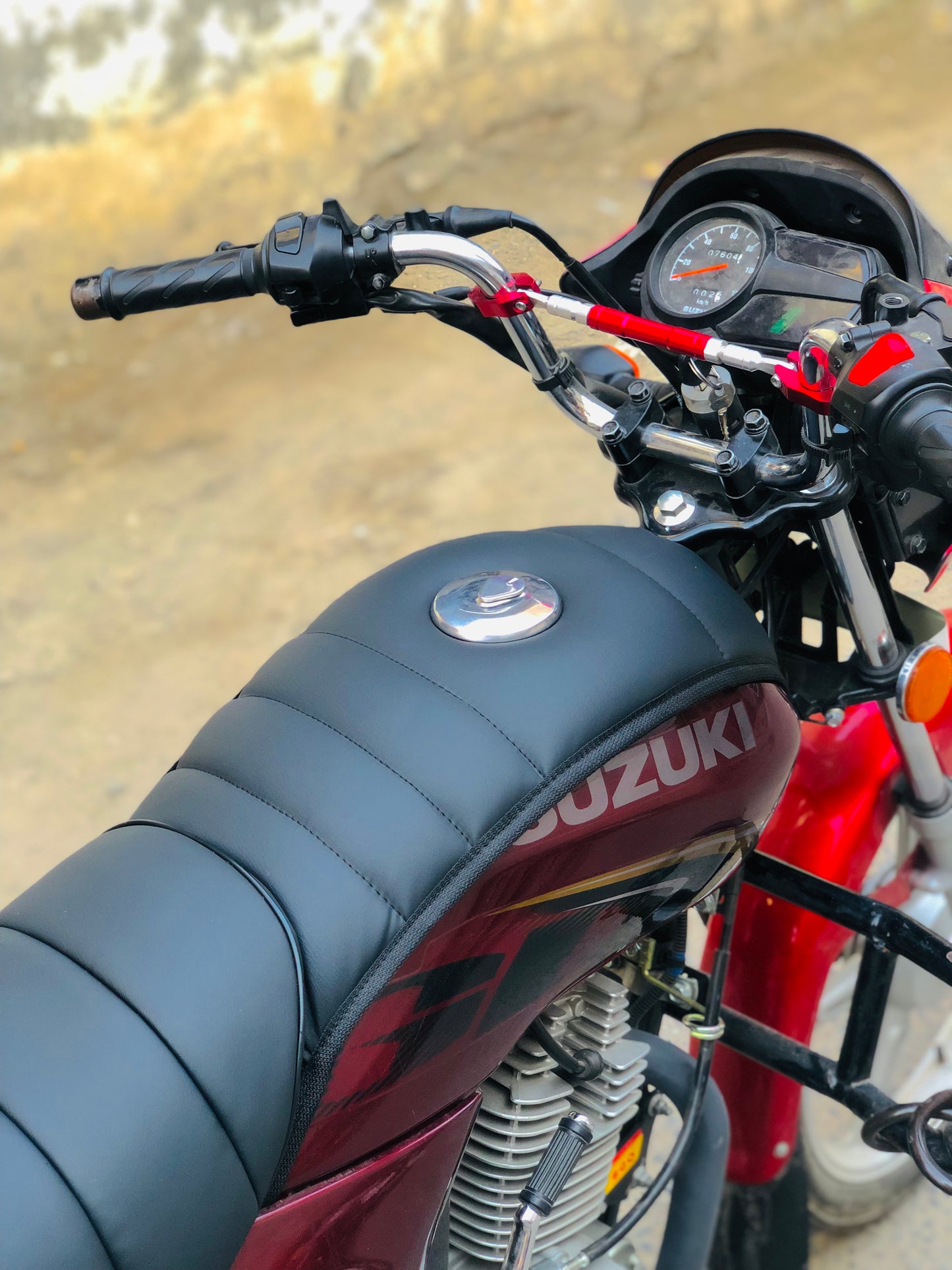 Bike Suzuki GD 110 Leather Seat Cover & Tanki Cushion 12mm Foam Padded