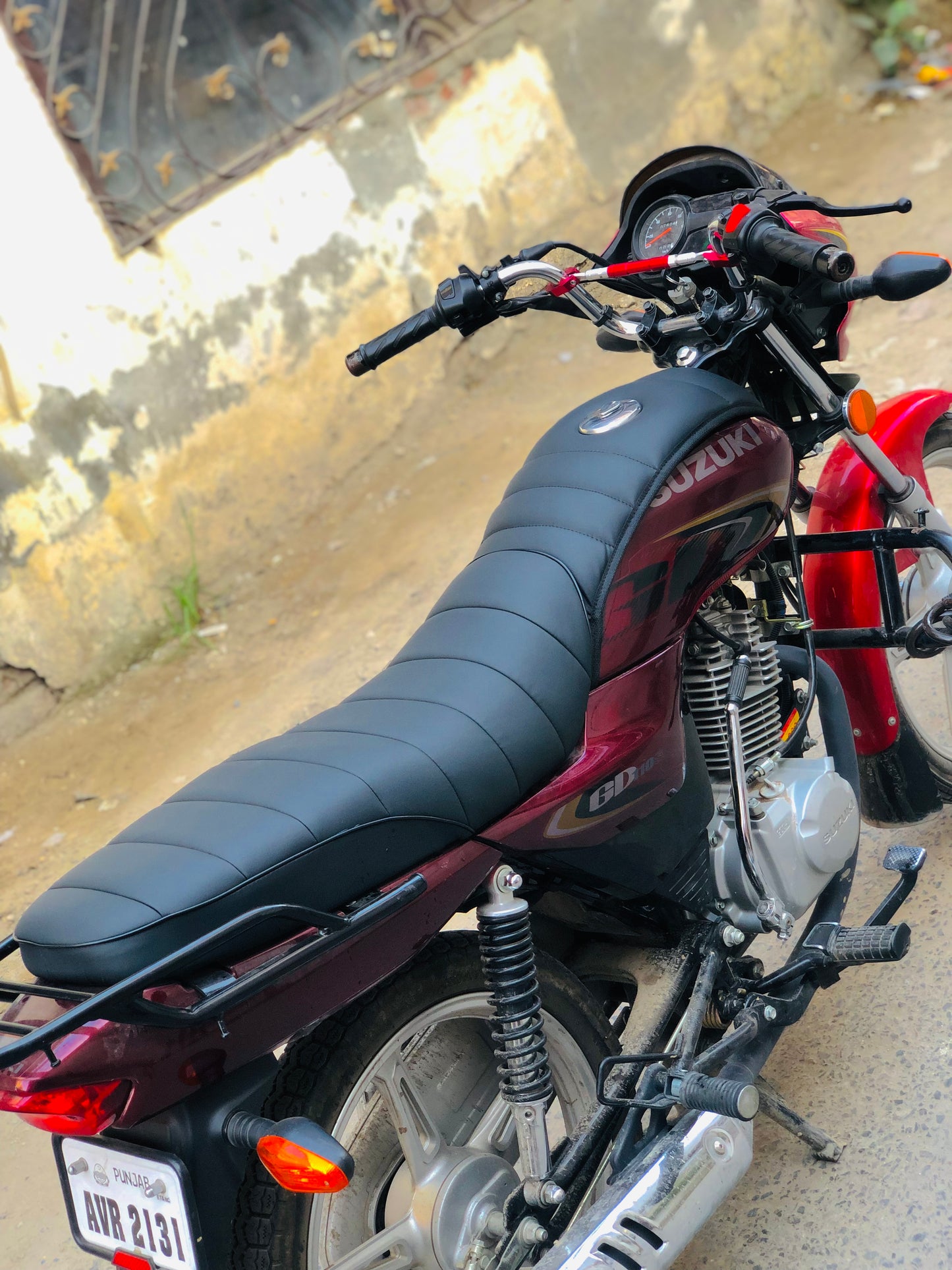 Bike Suzuki GD 110 Leather Seat Cover & Tanki Cushion 12mm Foam Padded